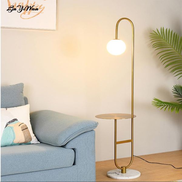 Stehlampen Nordic Lampe Ins Wind Schlafzimmer Nachttisch Einfache und kreative postmoderne Wohnzimmer Vertikale Sofa Couchtisch