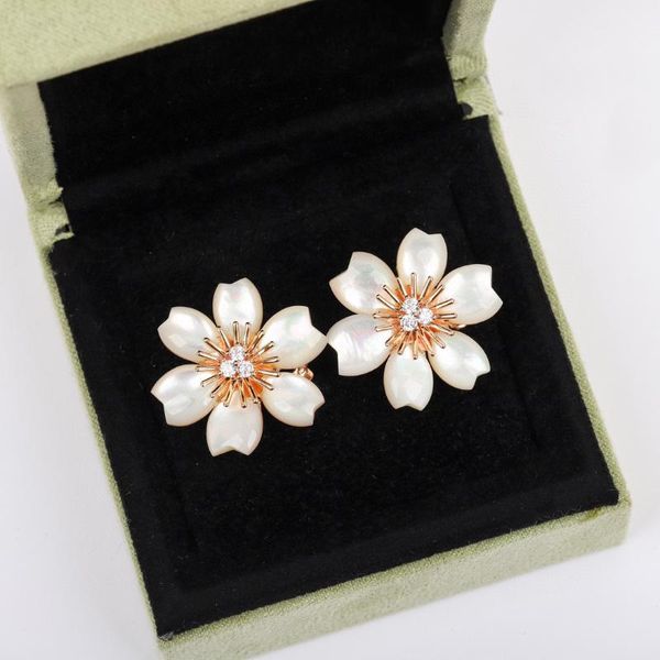 Orecchini a bottone Marca Pure Sterling 5 Leaf Clover Cherry Flower Design Madreperla Oro rosa LuxuryStud StudStud