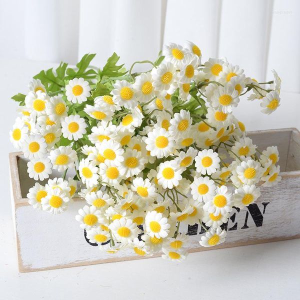 Dekoratif Çiçekler Pamuklar 30 Kafa İpek Yapay Çiçek Daisy Beyaz Sahte Oda Düğün Araba Masa Partisi Hediyeler Dekorasyonlar Diy Buket