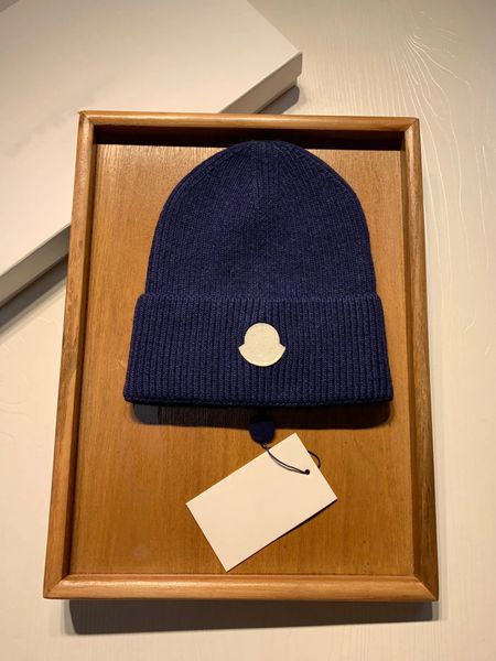 2023 Yeni tasarımcı şapka erkek ve kadın bere sıcak örme şapka sonbahar ve kış tarzı 12 renk isteğe bağlı patlama