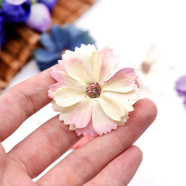 Dekorative Blumen Kränze Künstliche Blume Rose Blume Hibiskus Gänseblümchen Sonnenblume Lilie Blütenkopf für Hochzeit Party Dekoration DIY Kranz Scrapbook Geschenk T230217