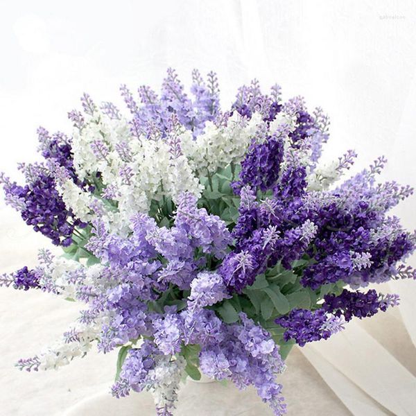 Flores decorativas Buquê artificial de seda falsa toque real lavanda para decoração de jardim em casa Os acessórios de casamento de festas de festa