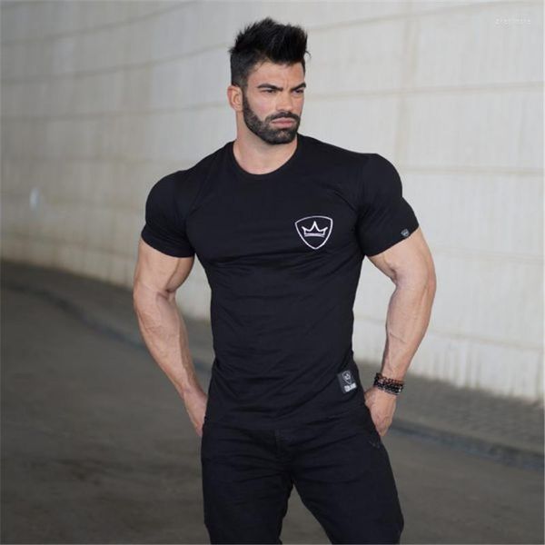 Camisetas de fitness de camisetas masculinas masculino para ginásios de verão ginásios machos homme camiseta de camisetas cruzadas