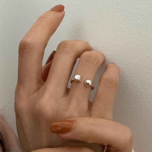 Ringos de cluster Ventfille 925 Carimbo anel geométrico de cor de prata para mulheres assimetria de assimetria jóias de bola redonda de bola de bola.