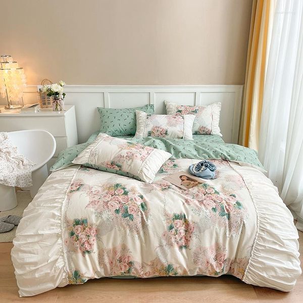 Defina a cama French Floral Conjunto Floral Rei Elegante Ruffle Duvet Folha de Treno Cotton Girls Flores Casamento de Casamento Têxtil Home Têxtil