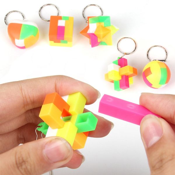 Kong Ming Luban Lock Puzzle Toys Keychain 3x3cm crian￧as crian￧as 3D Toy Handmade Toy Adult Intelectual Brain Teaser Puzzle Puzzle Toys Educacional 1671