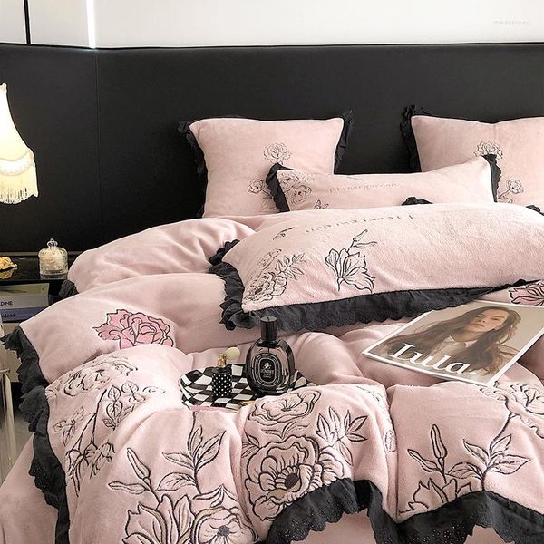 Bedding conjuntos de cama super macio de veludo de veludo vintage bordados florais de babados definidos com lençóis de luxo de luxo de pelúcia curta quente