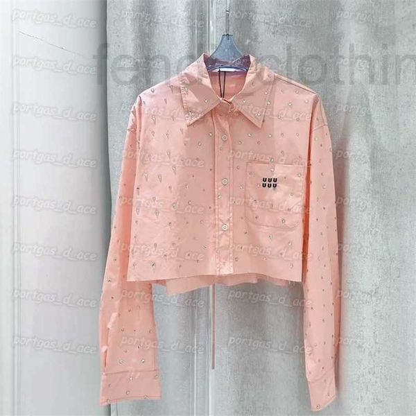 Damen-T-Shirt in Übergröße, kurzes Designer-T-Shirt für Damen, bezaubernde rosa Diamant-Bluse, Stickerei-Buchstaben, Thread-Deign auf der Unterseite, Hemden ACQT