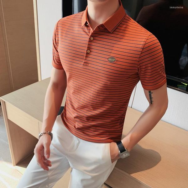 Polo da uomo 2023 Polo stile britannico Camicia estiva da uomo Moda manica corta T-shirt elastica sottile Uomo Stripe Hit Color Slim Fit Business