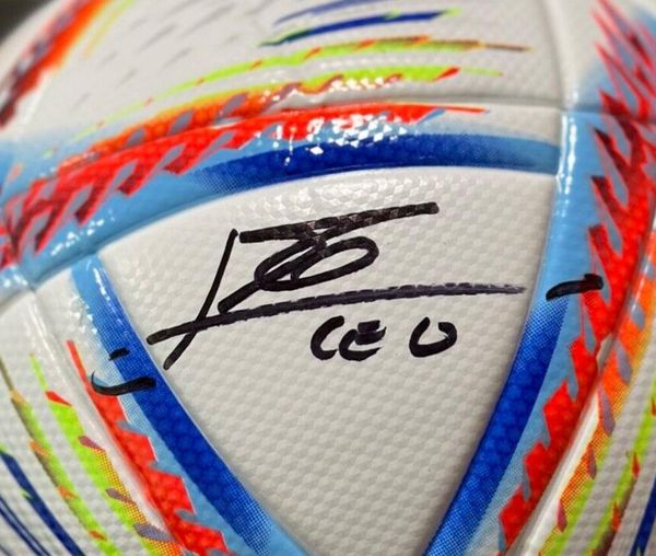 Lionel Autographed Подписанный подписанный подпись автоматические памятные памятники 2022 футбольный мяч чемпионата мира по футболу 2022 года.