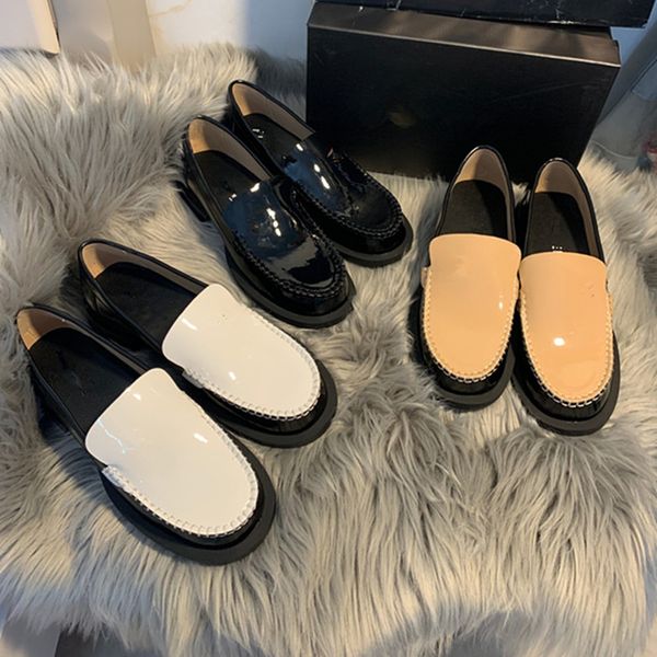 Chanellies College Chandal Siyah Chanelity Patent Stil Beyaz Somunlar Bej Deri Sabah Kırılmaz Kadınlar Kızlar Elbise Platform Ayakkabı Ayakkabı Slip Üzerinde Düz Katır Slaytlar Tasarımcı