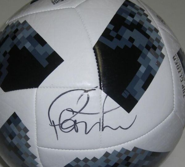 COUTINHO Suarez Autografato Firmato Firmato auto Memorabilia da collezione 2018 WORLD CUP SOCCER BALL