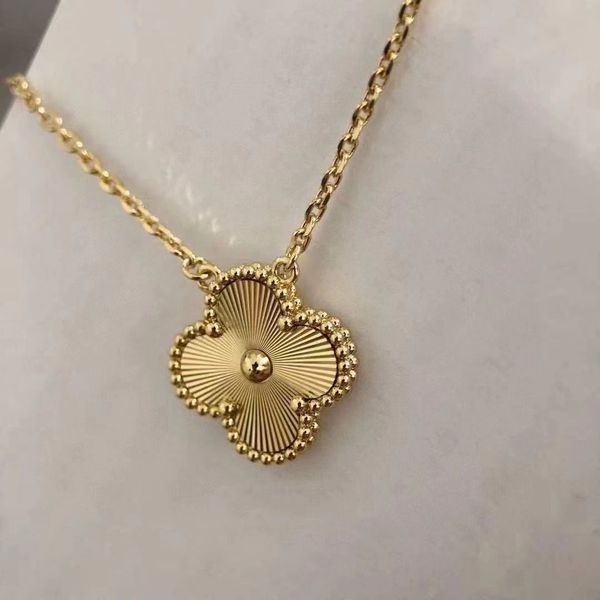 T GG donna amore trifoglio designer di marca collane con pendente di lusso con brillante cristallo di diamanti 4 foglie oro laser argento collana girocollo partito 01