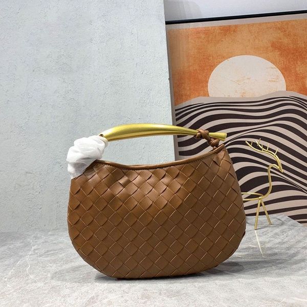 Designer Women Tote Weave Small Bag Intrecciato Leather Gold Copper Manico in metallo Scomparto singolo Chiusura magnetica Borsa a mano Pochette Borse