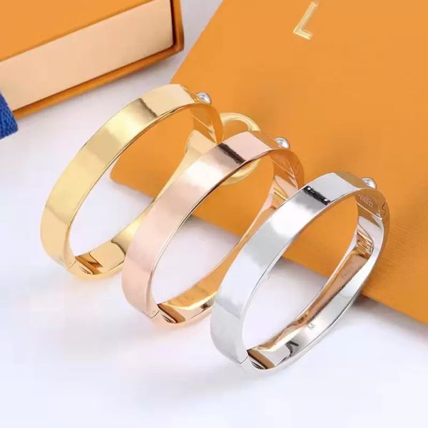 Pulseira designer de pulseira personalizada ouro rosa prata prata aço inoxidável simples padrão cruzado fivela amor jóias damas e homens brindes de joias do presente