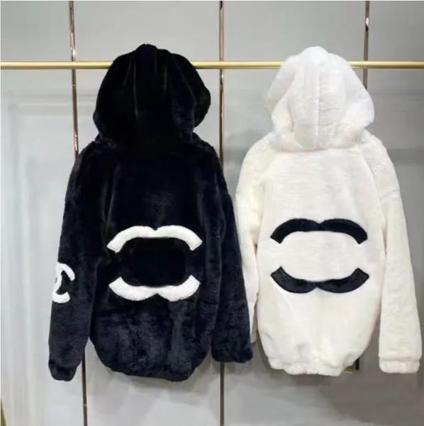 Yeni Kadınlar Kalın Kürk Ceket Tasarımcısı Lüks Mink Ceket Mektupları Kış Sıcak Kapşonlu Kuzu Yün Sevgili Giysileri Büyük Toptan