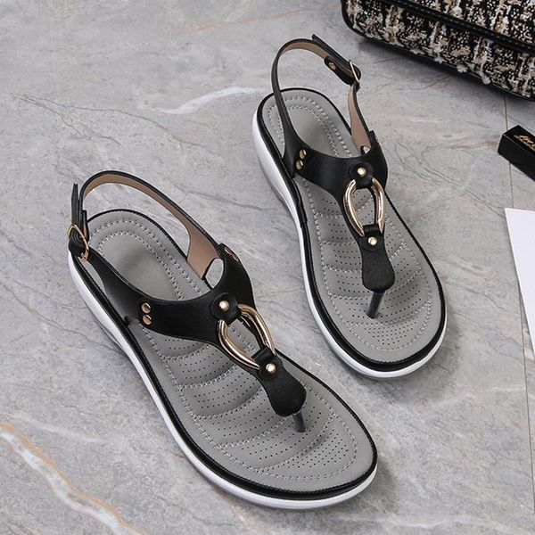 Sandali con zeppa moda estate casual spiaggia tinta unita infradito per donna clip toe scarpe da donna cinturino con fibbia sandalo tacco basso 2023