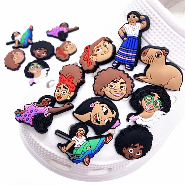 Film Karakter 30 adet Silikon Ayakkabı Takımları Çocuklar İçin Parti Hediyeleri Croces Accessoires Buckle DIY bileklik dekoru