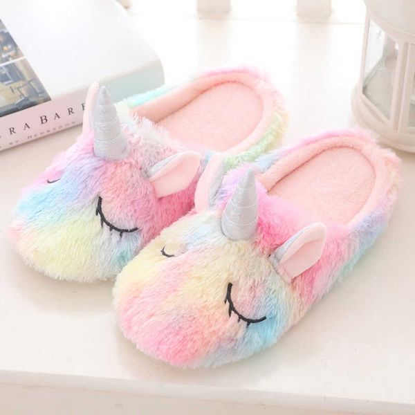 Pantofole Casa Pantofole di pelliccia da donna Carino Unicorno colorato Cartone animato Accogliente casa Grils Regali Pantofole Coperta Calda peluche Scarpe da donna soffici Z0215