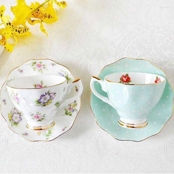 Tazze Set da caffè in porcellana europea Bone China Creativo semplice piatto in porcellana in ceramica Tè pomeridiano Tazza da latte Tazza da 200 ml Cl11082152