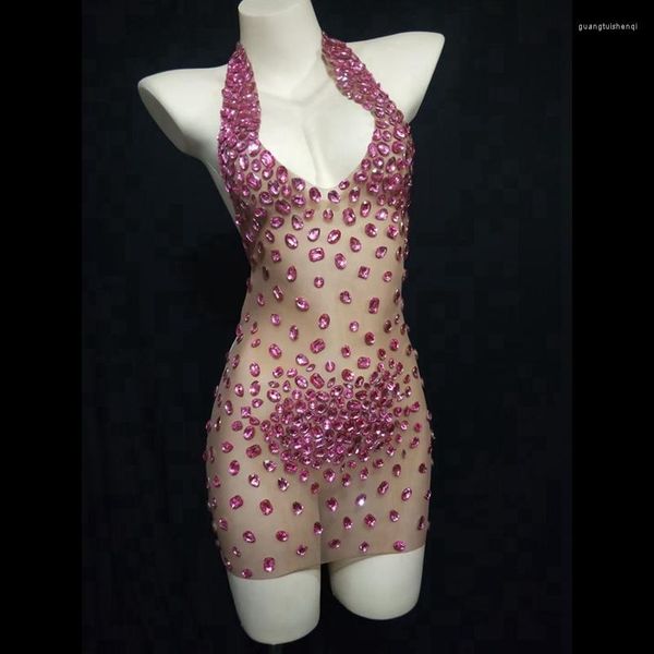 Stage Wear Brillanti strass rosa Abito corto trasparente Donna Sexy Backless Halter Prom Evening Festeggia il compleanno della festa