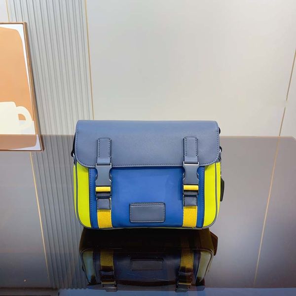Borsa da uomo borsa da postino borsa a tracolla con patta in pelle bovina borsa a tracolla in pelle di lusso di produzione squisita borsa di design classico