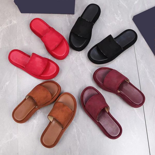 Novas sandálias de grife Classic pele de carneiro de alta qualidade antiderrapante chinelos femininos sapatos nobres de 4 cores tamanho 36-42
