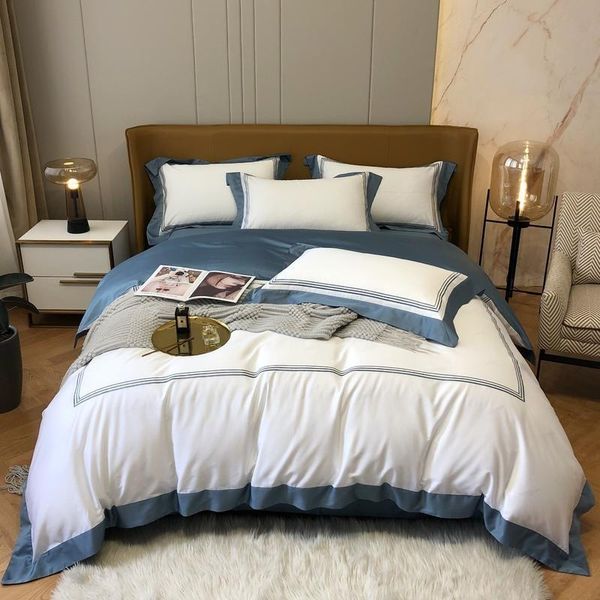 Conjuntos de roupas de cama 4pcs White El Duvet Capa azul rosa macio respirável lençol travesseiro de travesseiro