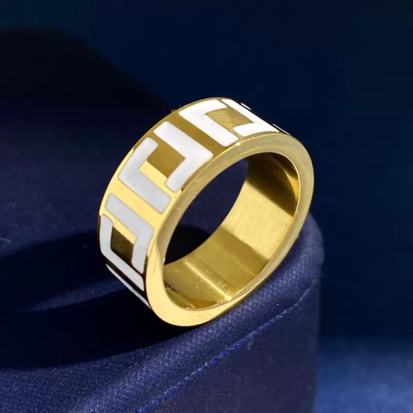 Anel Ring Ring Couples Titanium Gold Bated Ring Ladies Love Ring Letra de luxo F ​​Batilhas de ouro nunca desbotam jóias não alérgicas
