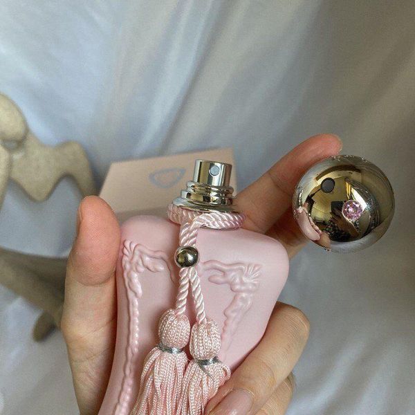 Garrafas de cerâmica de estilo de design perfume encantador para mulheres rosa parfum marly spray fragrância duradoura 75 ml de entrega rápida e gratuita