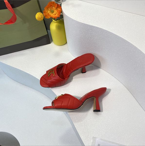 Slipper Schuhe Klassische Damen Metallbrief Designer Sandalen sexy rote schwarze High Heels runden Zeh offen halb 35-40