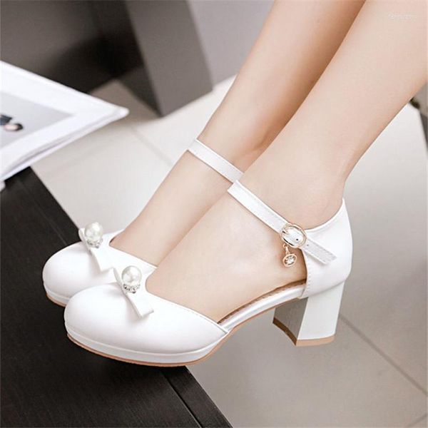 Sapatos chatos verão PU couro princesa Princess Girls Wedding Festy Bow Woman Woman Heelled Grandes Sneakers de dança