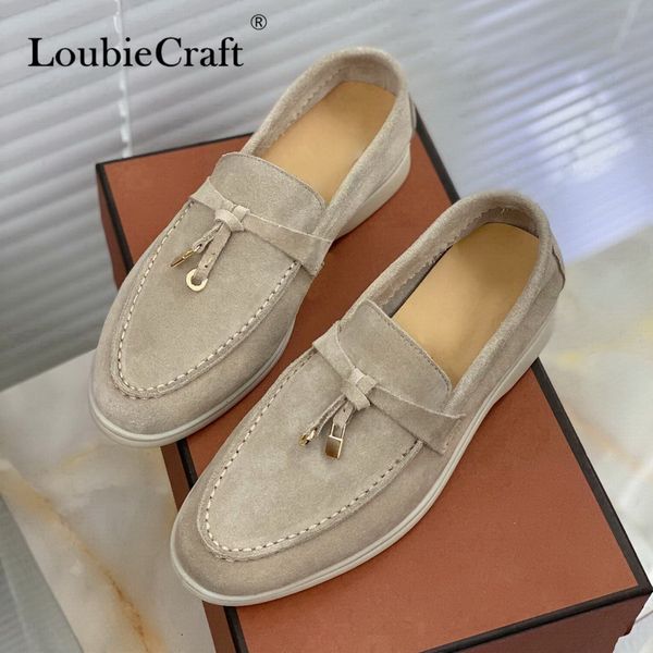 Торговые туфли Summer Walk Loafers Женщины квартиры хаки замшевые кожаные кисточки металлические локоны на тапочках мулы, движущие причинные мокасины 230224