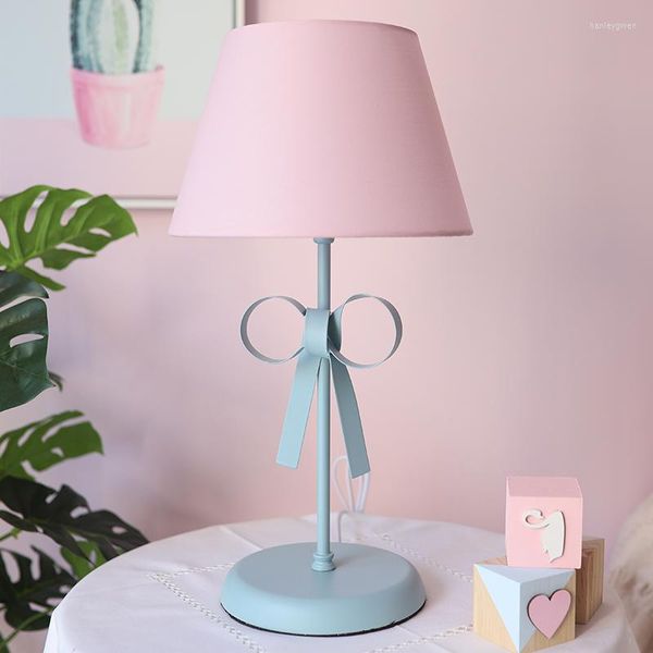 Tischlampen Nordic Bow-Knot Rosa Wohnzimmer Schlafzimmer Moderne Schreibtischlampe Mädchen Prinzessin Nachttisch LED Stand Leuchten Home Decor