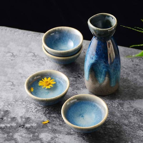 Weingläser 5-teiliges Retro-japanisches Sake-Set Keramik-Flagon-Likörbecher 1 Topf 4 Tassen Home Bar Weiß Kreative Trinkgefäße Geschenke 230225