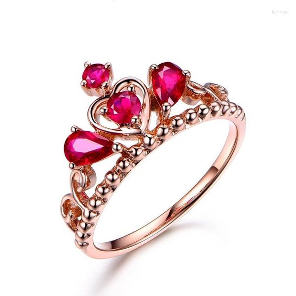 Fedi nuziali Elegante anello di fidanzamento in cristallo rosso con corona in oro rosa Regalo di compleanno per donna