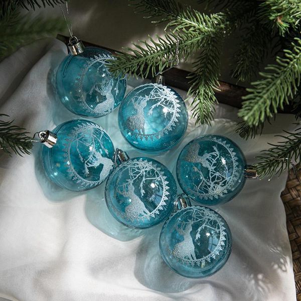 Party-Dekoration, eine Schachtel mit 6 transparenten Weihnachtskugel-Ornamenten, verpackt in blau-weiß lackiertem Acryl-Baumschmuck, 6 cm, P5