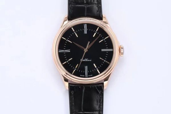 L'orologio da uomo EW ha diametro 39 e spessore di 11,5 mm con movimento automatico a catena 3132 vetro zaffiro a specchio avvitato