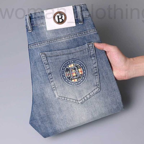 Herrenjeans Designer Frühling und Sommer neue Jeans Herren leichte Luxus koreanische Version dünn elastisch kleiner Fuß Schlankheitsmarke tragen VPWI