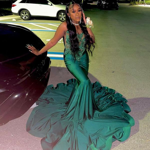 Splendidi abiti da ballo a sirena verde con applicazioni di cristallo Abito da festa per ragazze nere per occasioni speciali Robe de soiree in raso elasticizzato