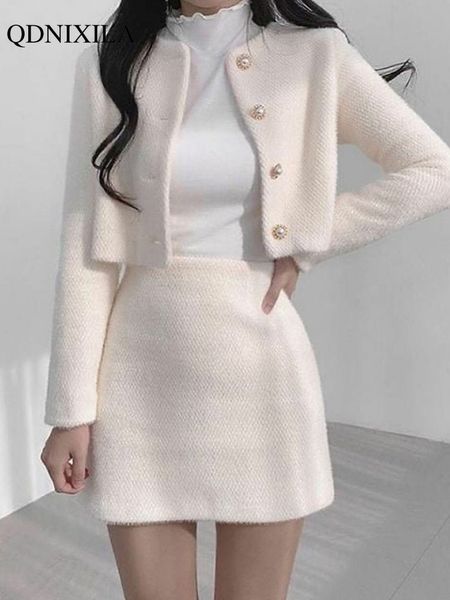 İlkbaharda iki parçalı elbise Kore moda tatlı kadın takım elbise mini etek iki parçalı set kadın elbise rahat zarif tüvit takımları 230225