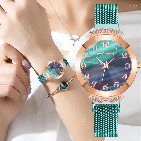 Avanadores de pulso Mulheres números árabes assistem Magnetic Strap Moda Rhinestone Dial Green Dial Relógios Relógio Zegarek damskiwristwatches Bert22