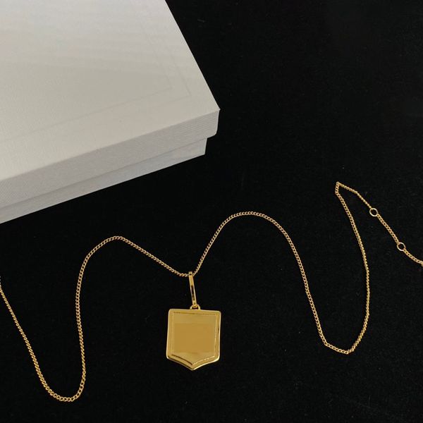 Collana con scudo del Pentagono per collane con ciondolo regolabili per personalità femminile Collane semplici alla moda da donna con lettera