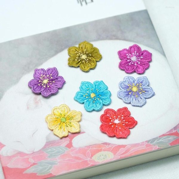 Embrulho de presente 7colors/pacote camellias douradas adesivos de adesivos de bordado para sacos de roupas de roupas de diy