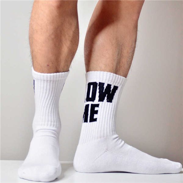 Meias masculinas meias masculinas letra de personalidade superior de personalidade imprimida masculina gay sexy socks fitness esportes casuais no meio do tubo médio meias z0227