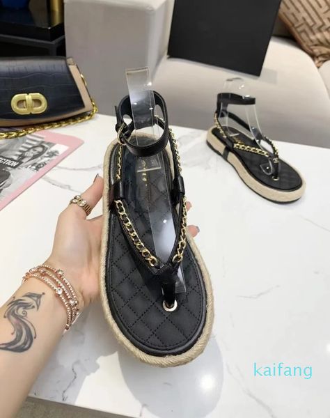 Designer-2023 Neue Ankunft Flache Sandalen Damen High Heels Flip Flops Sandale Elastischer Rückenriemen Clip Toe Perlen Made in China