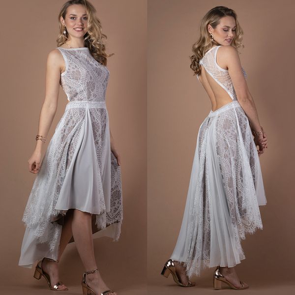 2023 Hippie Style Boho Abito da sposa alto basso A-Line Abiti da sposa in chiffon di pizzo Corto davanti Lungo dietro Sexy Backless Senza maniche Abiti da sposa estivi da spiaggia