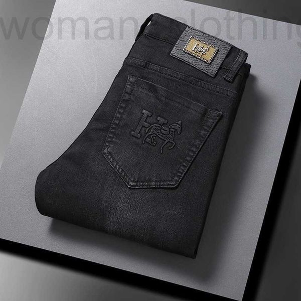 Jeans da uomo Designer Jeans europei da uomo autunno e inverno nuovi pantaloni neri slim in rilievo elasticizzati piccoli VE4T