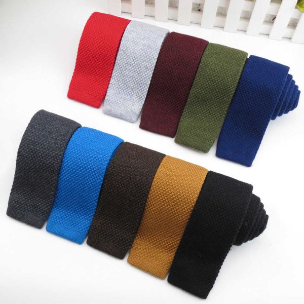 Cravatte Moda Cashmere 55CM Cravatta lavorata a maglia Uomo magro Cravatta piatta solida di lusso Cravatta colorata Cravatta lavorata a maglia Cravatta normale sottile tessuta J230227