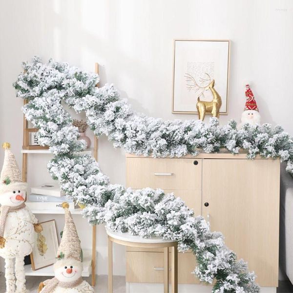 Dekorative Blumen, 2,7 m, Weihnachts-Kieferngirlande, Schneebeflockung, fallendes Zedernholz, Rattan, künstliches Grün, Treppendekoration, Kamin, Weihnachten